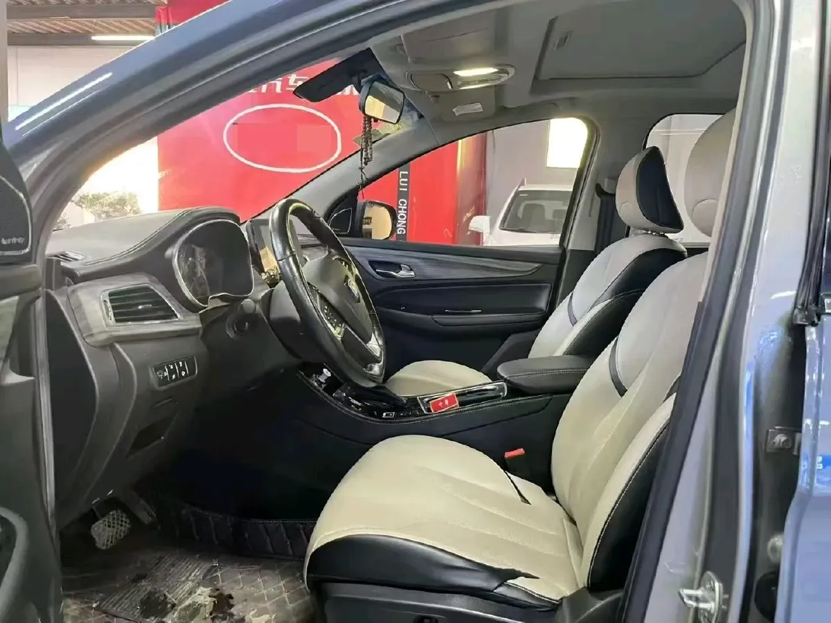 2017 BaoJun 730 1.5T 150HP L4 6DCT,autocango,china used car exporter,china ev exporter,chinese used car exporter,chinese used ev exporter