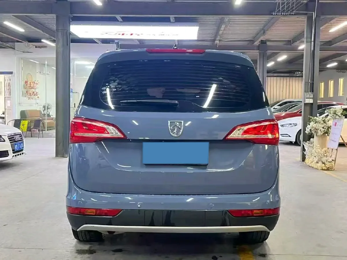 2017 BaoJun 730 1.5T 150HP L4 6DCT,autocango,china used car exporter,china ev exporter,chinese used car exporter,chinese used ev exporter