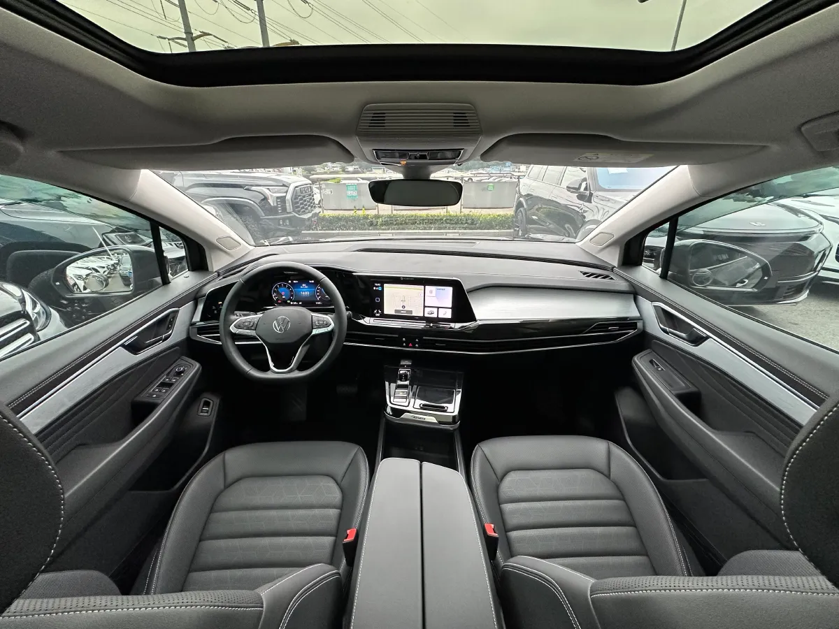 2024 Volkswagen Talagon 2.0T 220HP L4 7DCT,autocango,china used car exporter,china ev exporter,chinese used car exporter,chinese used ev exporter