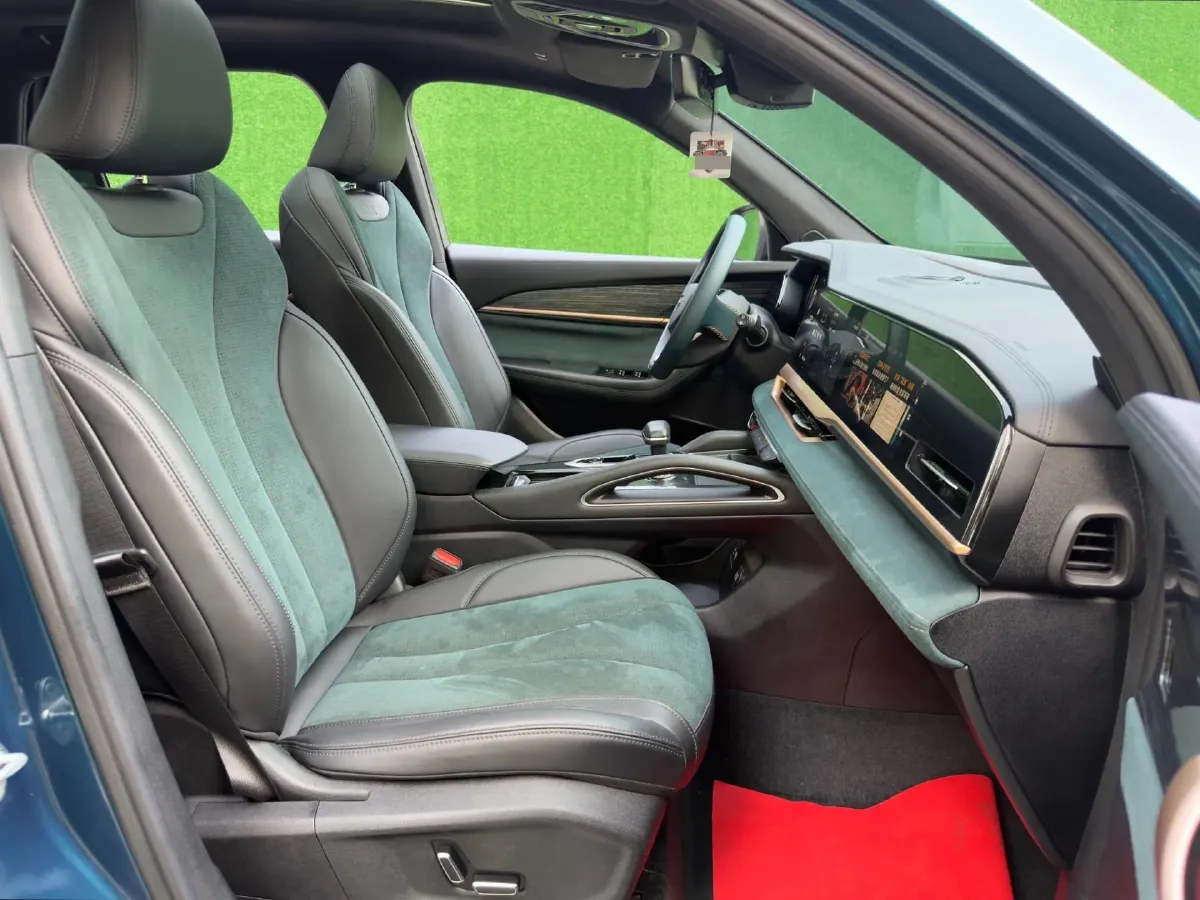 2021 Geely Monjaro 2.0T 218HP L4 7DCT,autocango,china used car exporter,china ev exporter,chinese used car exporter,chinese used ev exporter