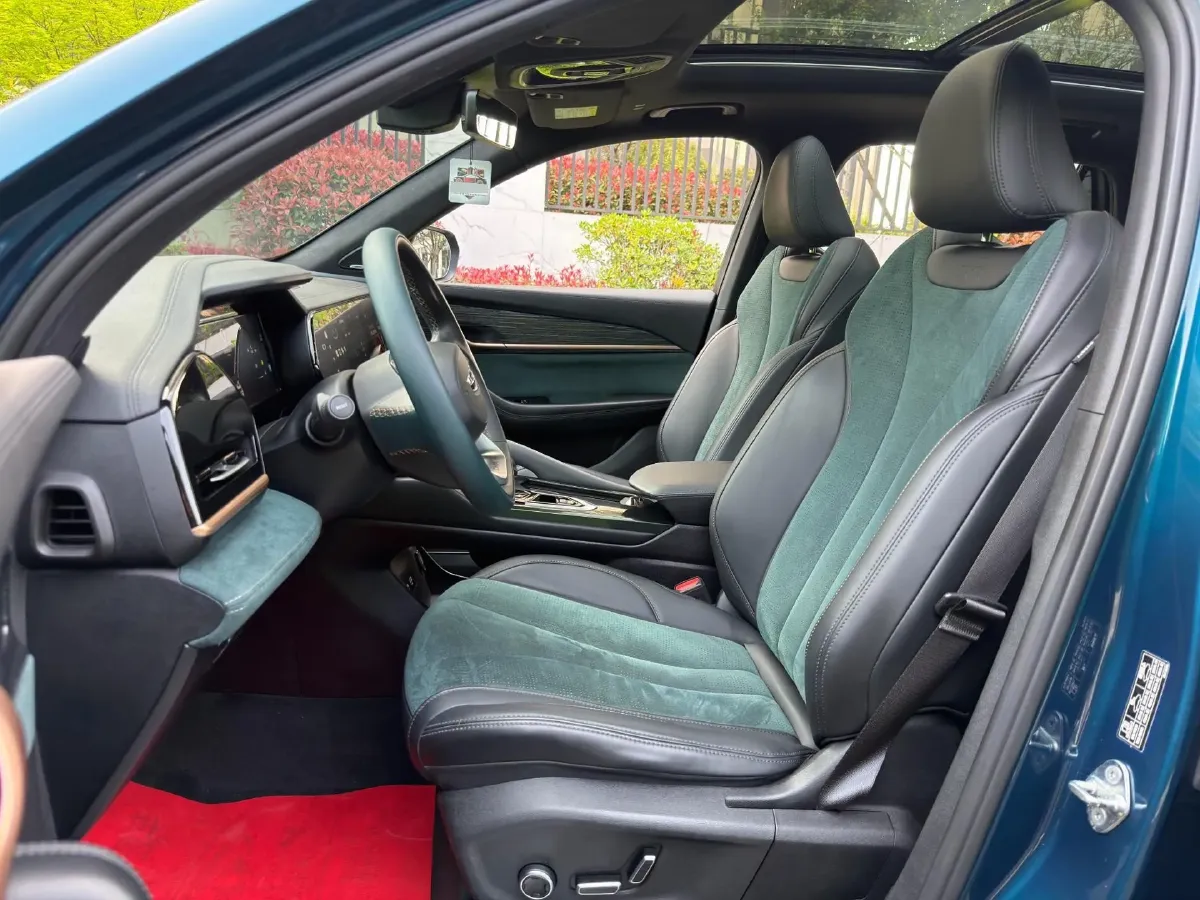 2021 Geely Monjaro 2.0T 218HP L4 7DCT,autocango,china used car exporter,china ev exporter,chinese used car exporter,chinese used ev exporter