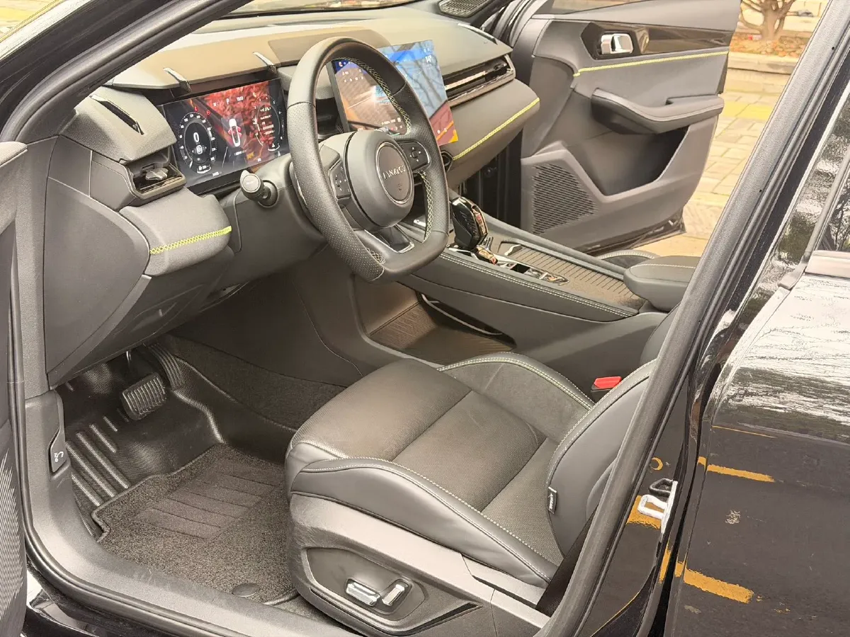 2023 LYNK&CO 03 2.0T 254HP L4 7DCT,autocango,china used car exporter,china ev exporter,chinese used car exporter,chinese used ev exporter