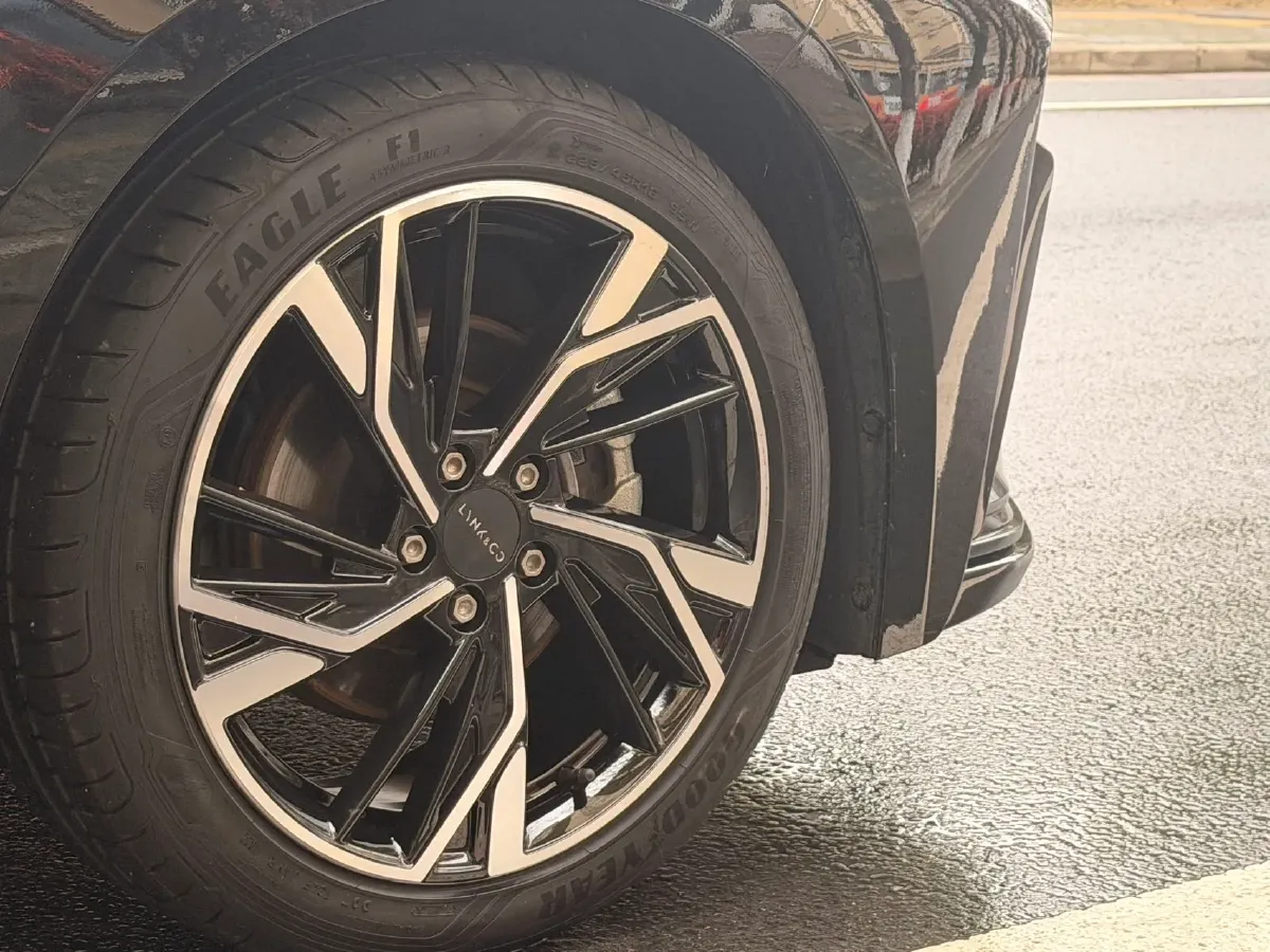 2023 LYNK&CO 03 2.0T 254HP L4 7DCT,autocango,china used car exporter,china ev exporter,chinese used car exporter,chinese used ev exporter