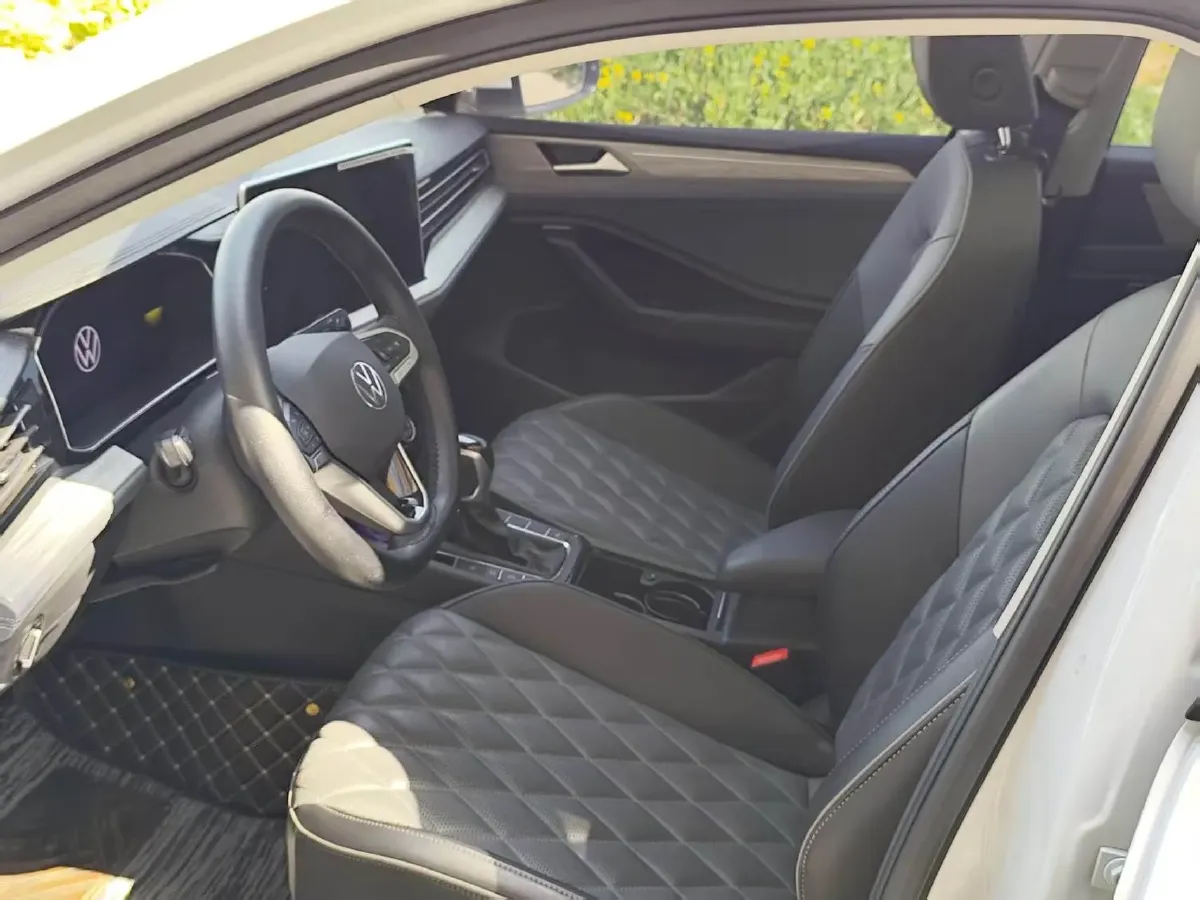 2024 Volkswagen Sagitar 1.5T 160HP L4 7DCT,autocango,china used car exporter,china ev exporter,chinese used car exporter,chinese used ev exporter