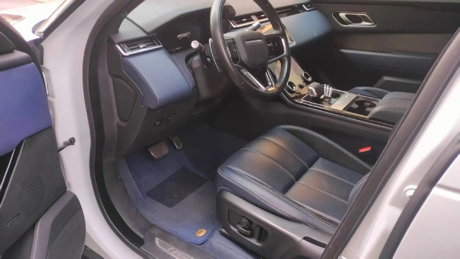 2021 Land Rover Range Rover Velar 2.0T 250HP L4 8AT,autocango,china used car exporter,china ev exporter,chinese used car exporter,chinese used ev exporter