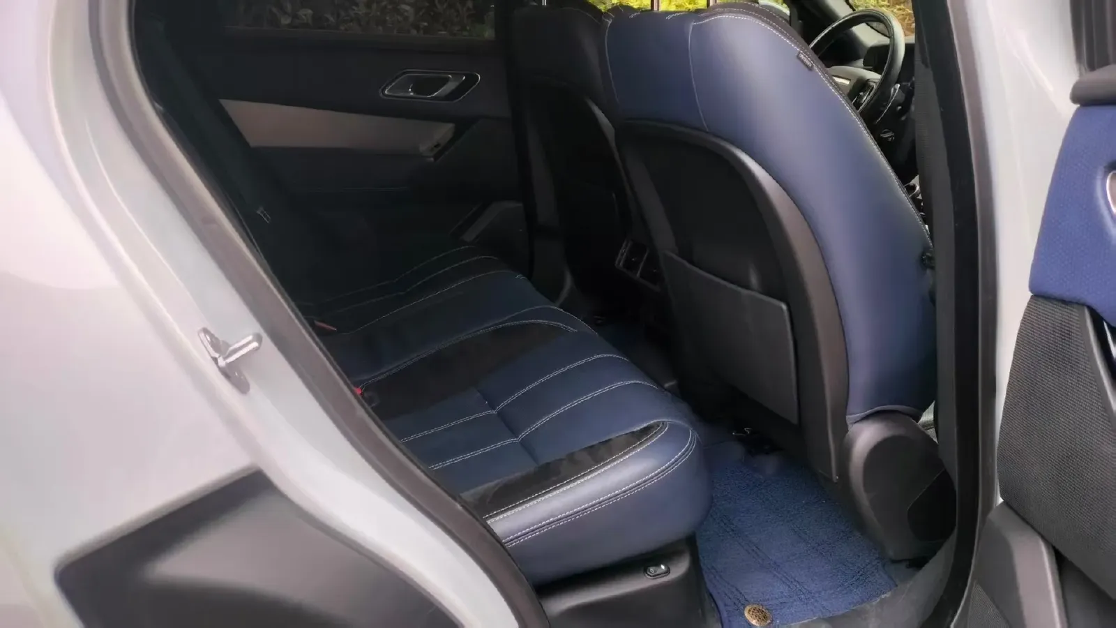 2021 Land Rover Range Rover Velar 2.0T 250HP L4 8AT,autocango,china used car exporter,china ev exporter,chinese used car exporter,chinese used ev exporter