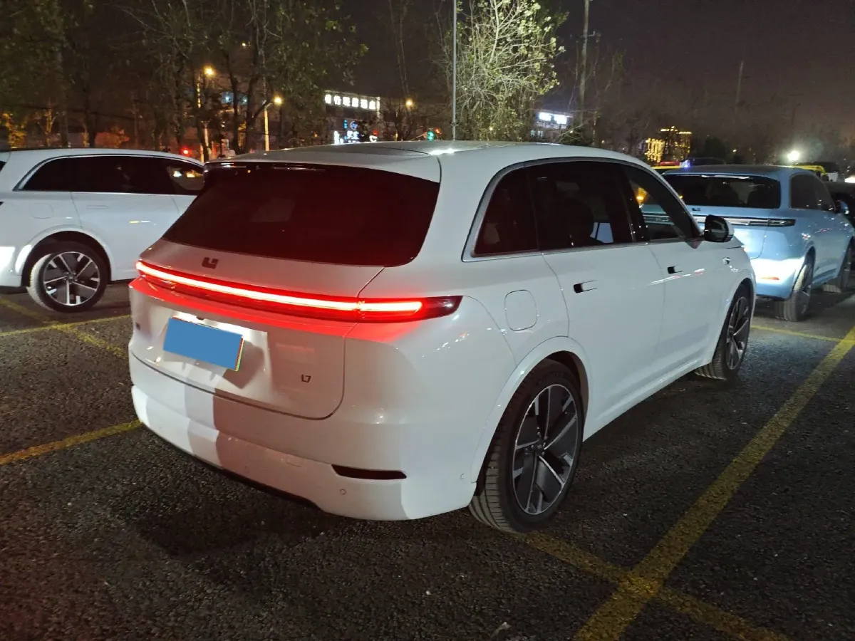 2025 Li L7 Range Extended 154HP REEV,autocango,china used car exporter,china ev exporter,chinese used car exporter,chinese used ev exporter