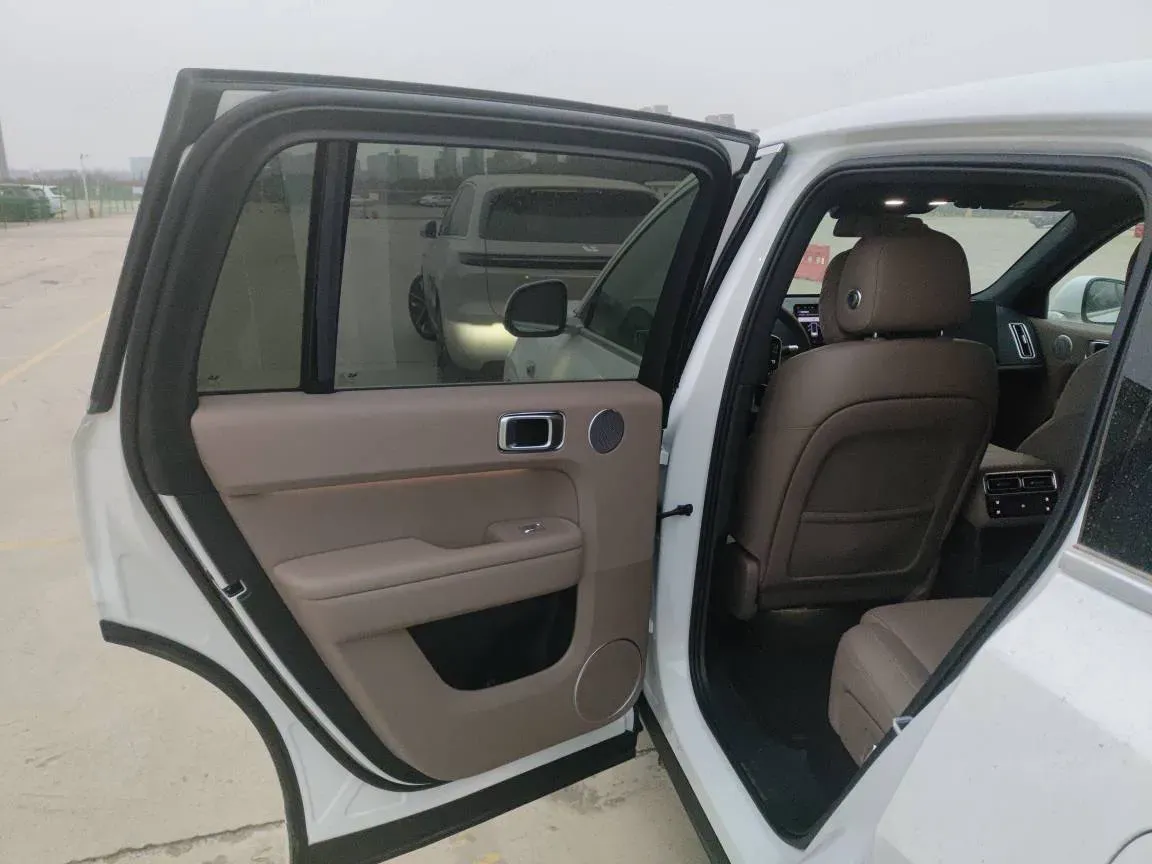 2025 Li L6 Range Extended 154HP L4 REEV,autocango,china used car exporter,china ev exporter,chinese used car exporter,chinese used ev exporter