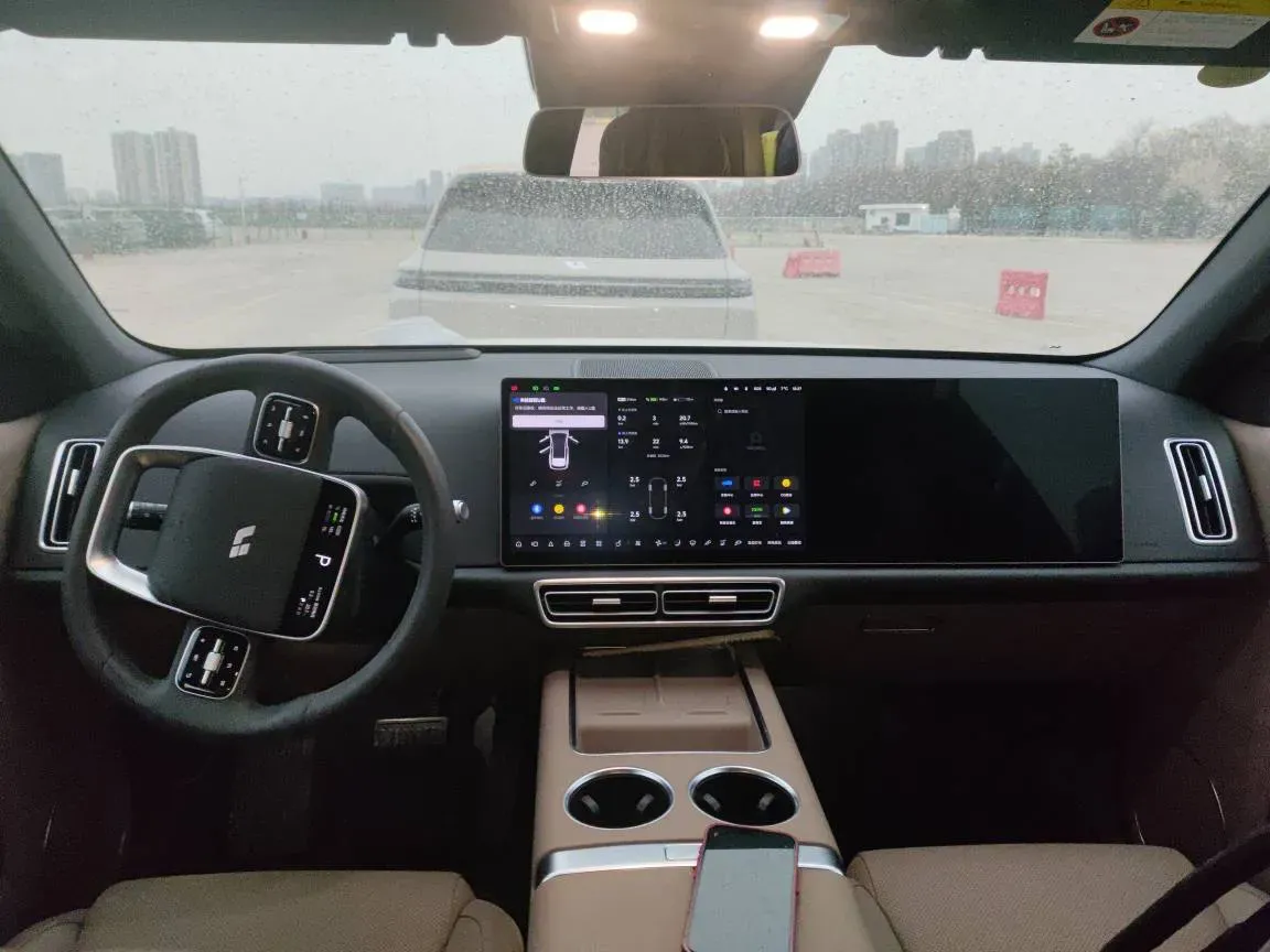 2025 Li L6 Range Extended 154HP L4 REEV,autocango,china used car exporter,china ev exporter,chinese used car exporter,chinese used ev exporter