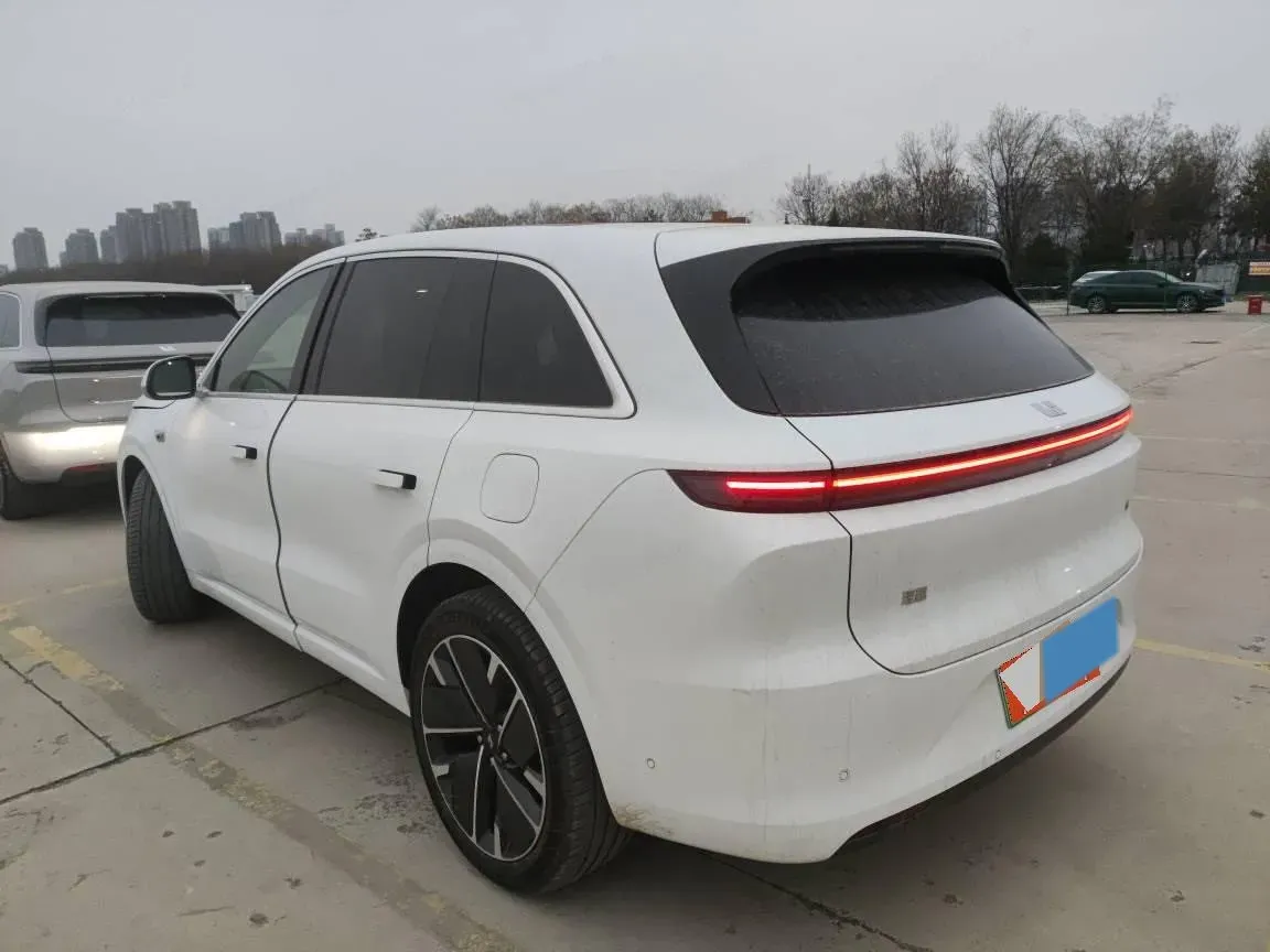 2025 Li L6 Range Extended 154HP L4 REEV,autocango,china used car exporter,china ev exporter,chinese used car exporter,chinese used ev exporter