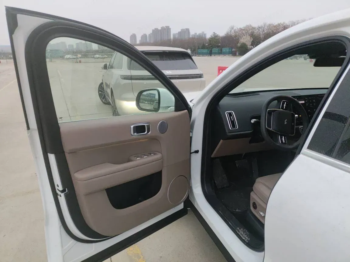2025 Li L6 Range Extended 154HP L4 REEV,autocango,china used car exporter,china ev exporter,chinese used car exporter,chinese used ev exporter