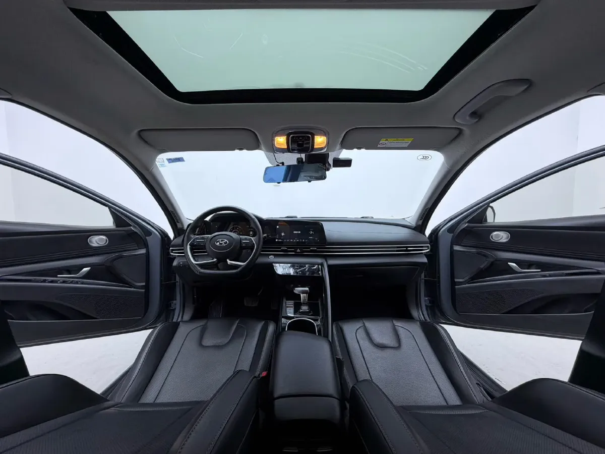 2021 Hyundai Elantra 1.5L 115HP L4 CVT,autocango,china used car exporter,china ev exporter,chinese used car exporter,chinese used ev exporter