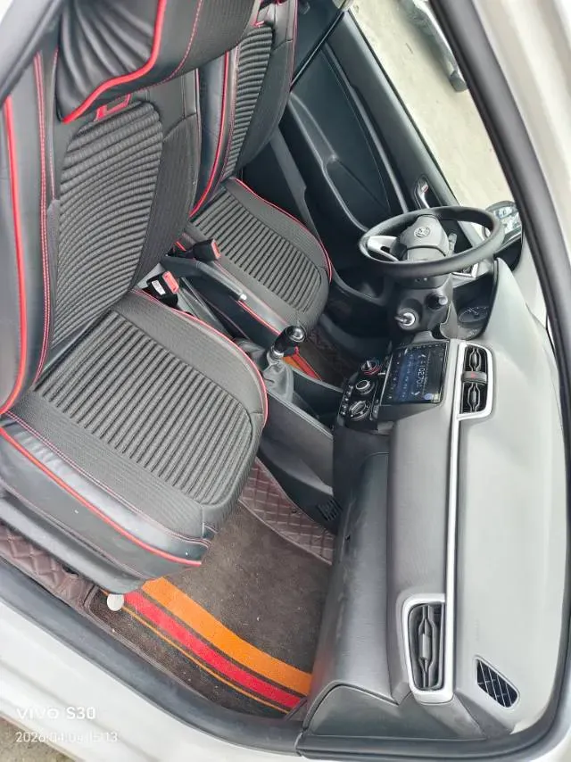 2017 Hyundai Reina 1.4L 95HP L4 5MT,autocango,china used car exporter,china ev exporter,chinese used car exporter,chinese used ev exporter