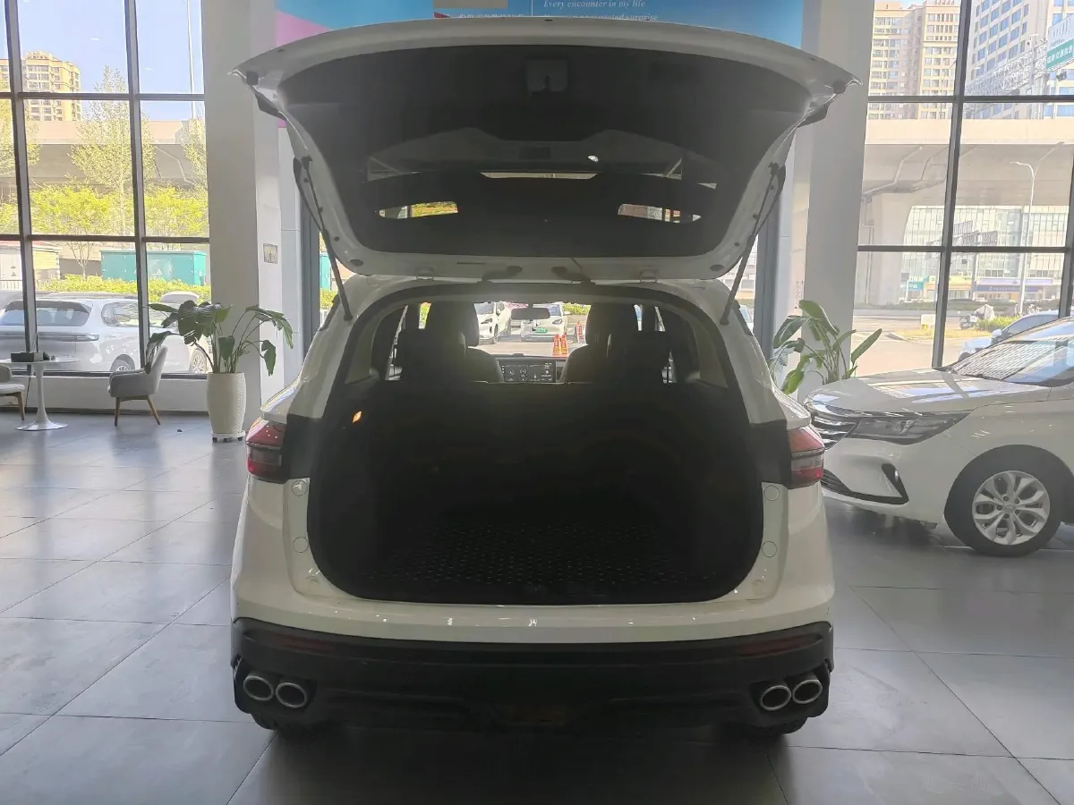 2023 Geely Coolray 1.5T 181HP L4 7DCT,autocango,china used car exporter,china ev exporter,chinese used car exporter,chinese used ev exporter