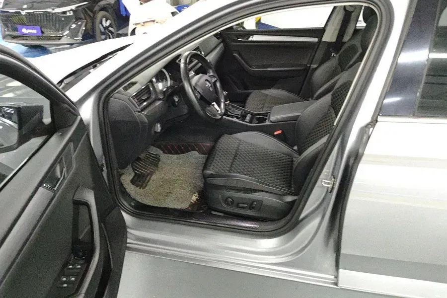 2018 Nissan Terra 2.5L 184HP L4 7AT,autocango,china used car exporter,china ev exporter,chinese used car exporter,chinese used ev exporter