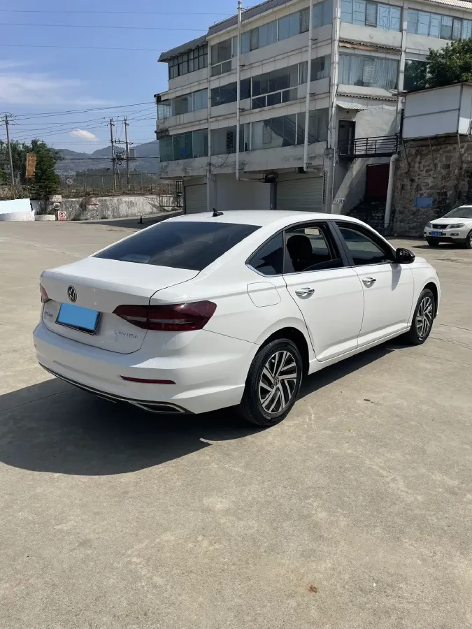 2022 Volkswagen T-Roc 1.4T 150HP L4 7DCT,autocango,china used car exporter,china ev exporter,chinese used car exporter,chinese used ev exporter