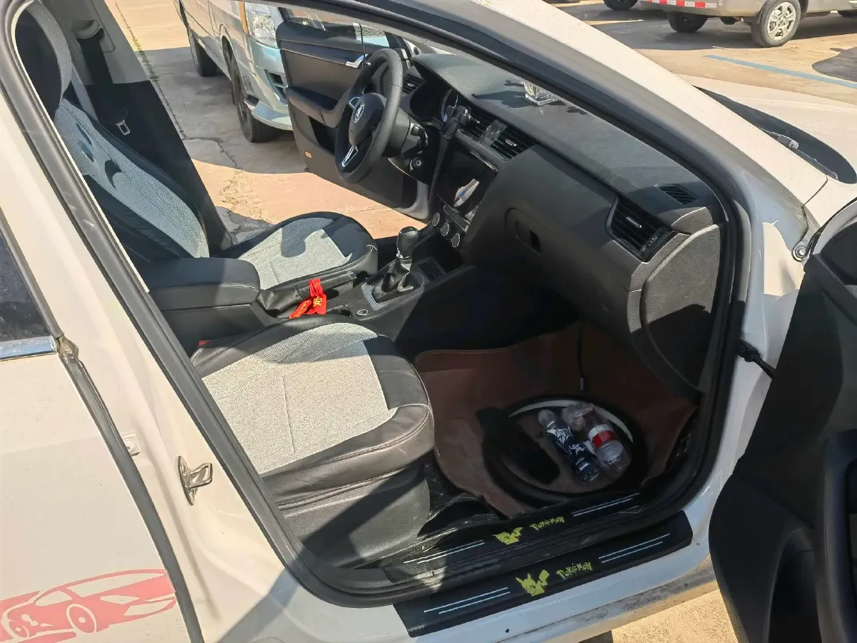 2021 Skoda Octavia 1.5L 113HP L4 6AT,autocango,china used car exporter,china ev exporter,chinese used car exporter,chinese used ev exporter