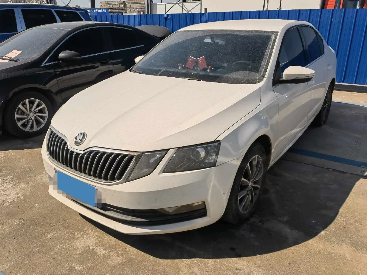 2021 Skoda Octavia 1.5L 113HP L4 6AT,autocango,china used car exporter,china ev exporter,chinese used car exporter,chinese used ev exporter