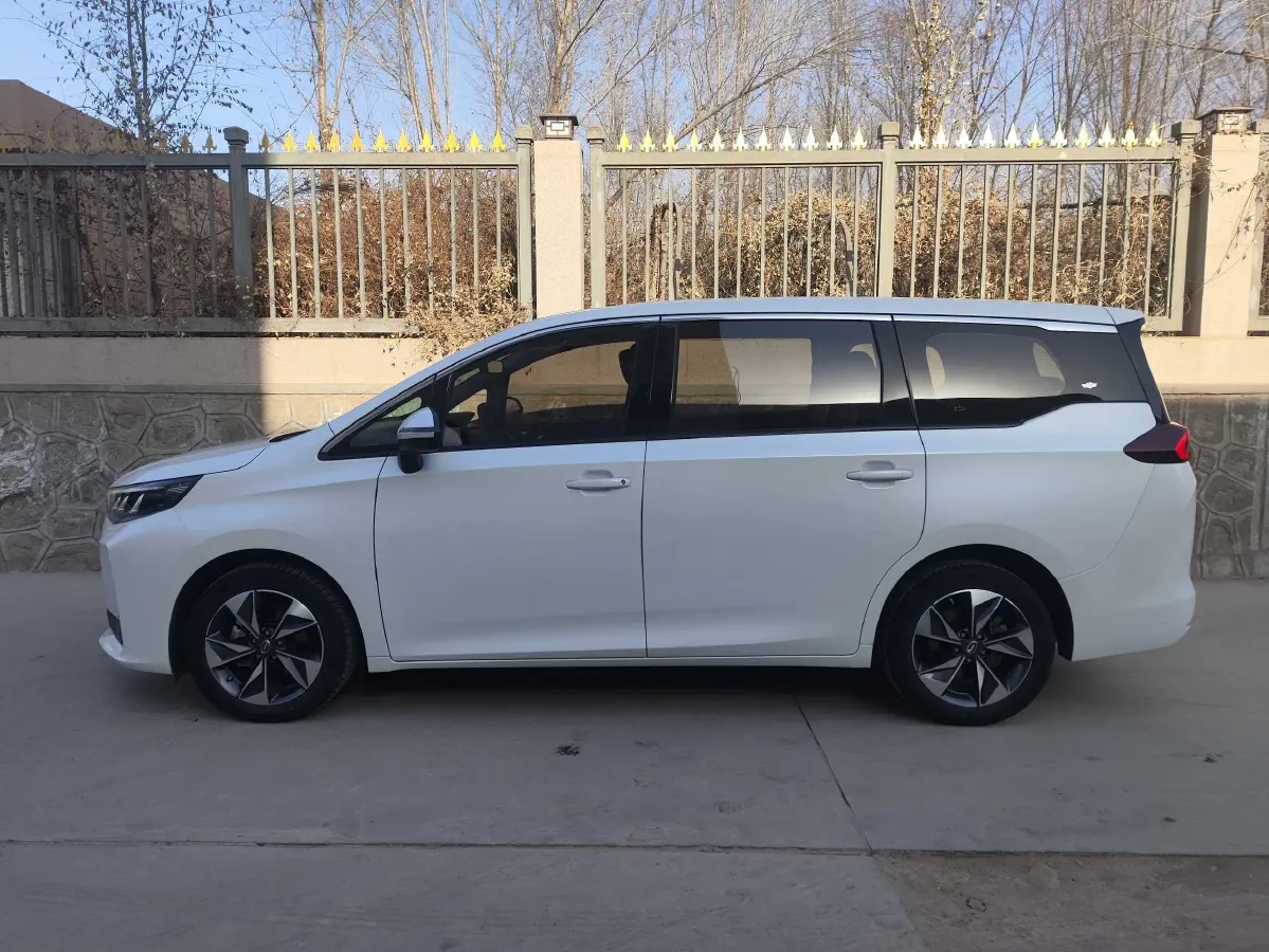 2021 GAC Trumpchi M6 1.5T 169HP L4 7DCT,autocango,china used car exporter,china ev exporter,chinese used car exporter,chinese used ev exporter