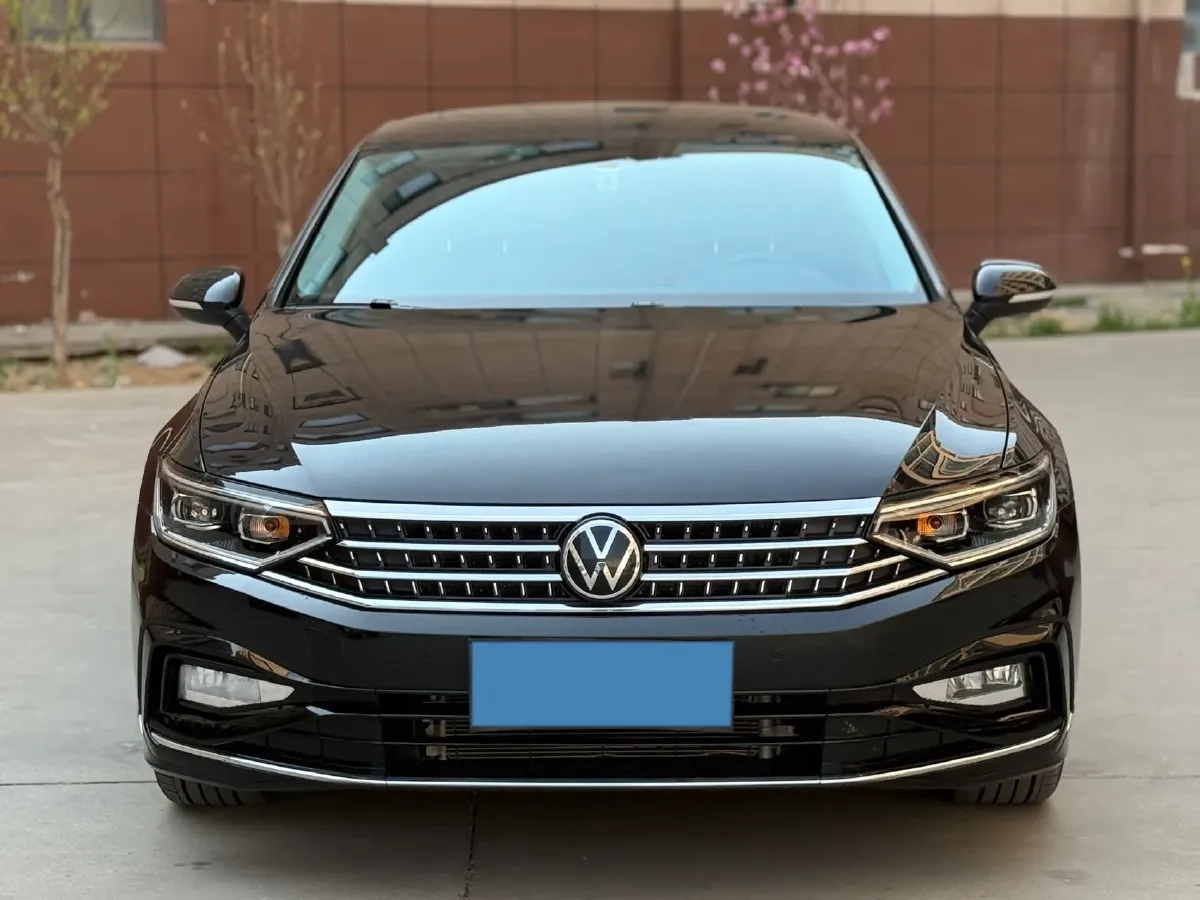 2023 Volkswagen Magotan 2.0T 186HP L4 7DCT,autocango,china used car exporter,china ev exporter,chinese used car exporter,chinese used ev exporter