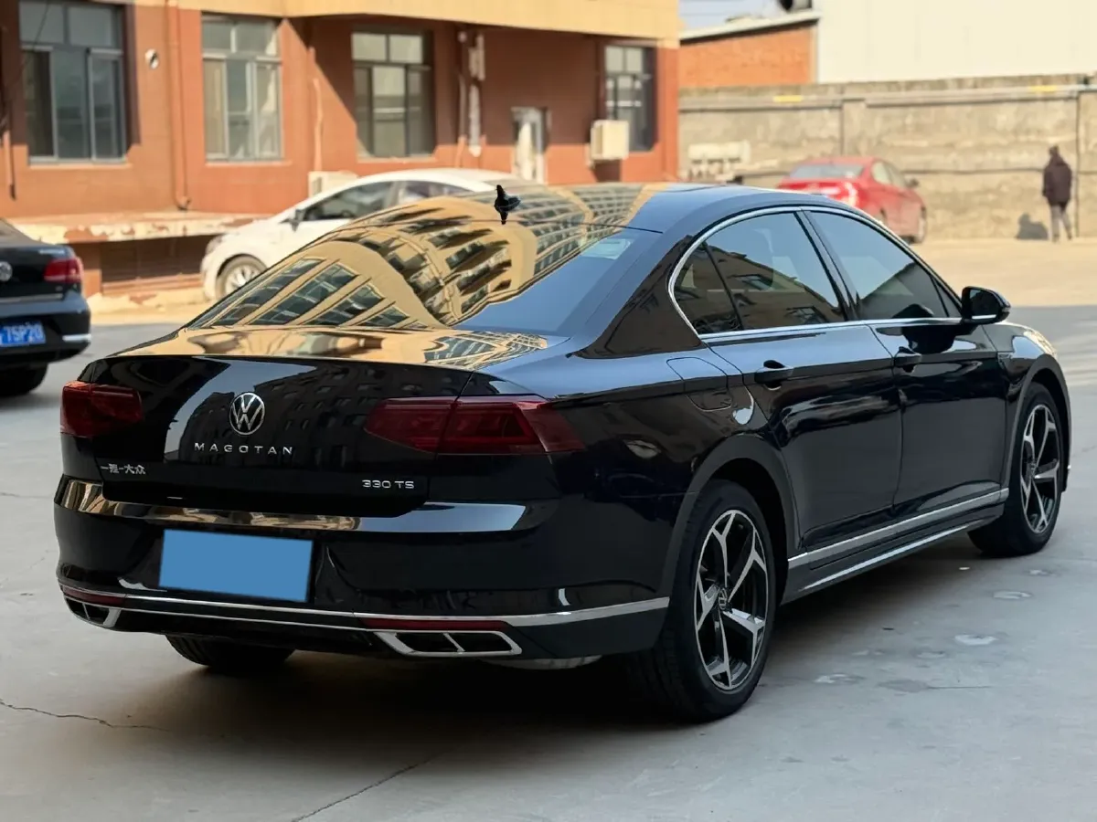 2023 Volkswagen Magotan 2.0T 186HP L4 7DCT,autocango,china used car exporter,china ev exporter,chinese used car exporter,chinese used ev exporter