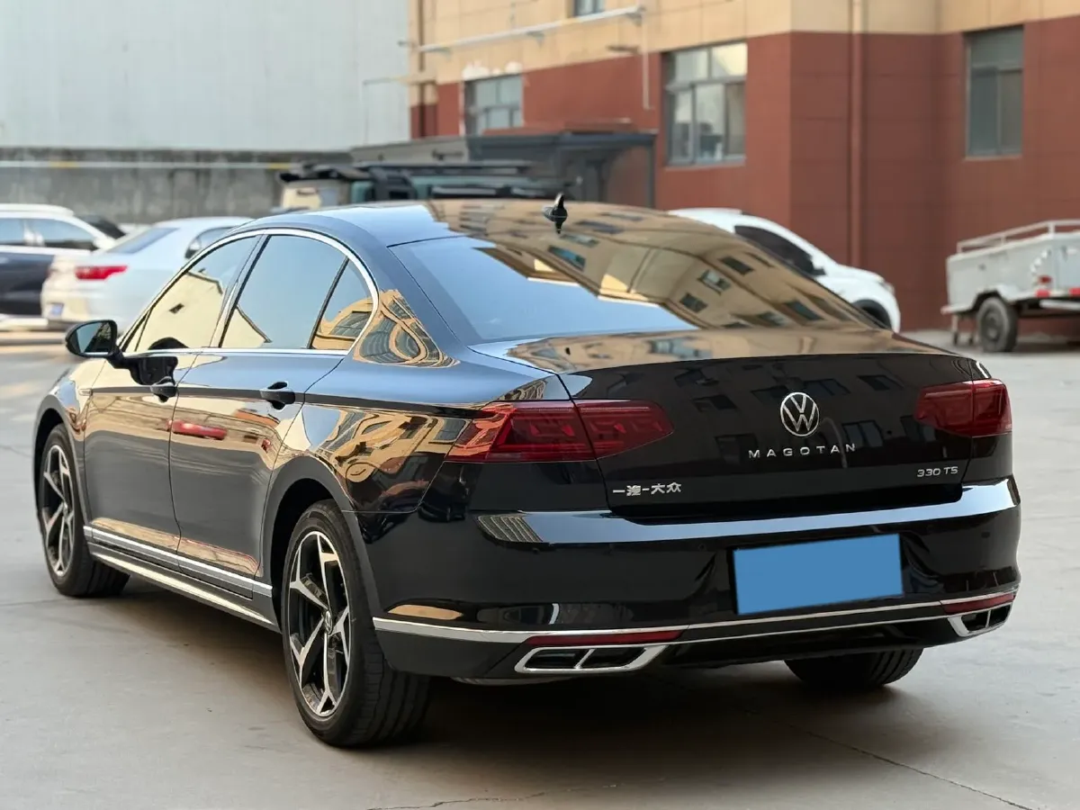 2023 Volkswagen Magotan 2.0T 186HP L4 7DCT,autocango,china used car exporter,china ev exporter,chinese used car exporter,chinese used ev exporter