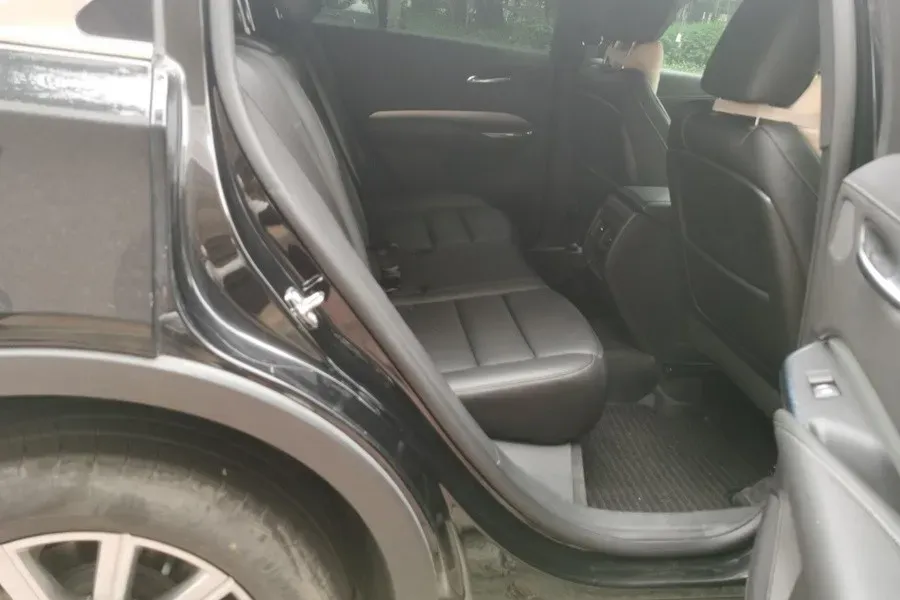 2022 Cadillac XT4 2.0T 237HP L4 9AT,autocango,china used car exporter,china ev exporter,chinese used car exporter,chinese used ev exporter