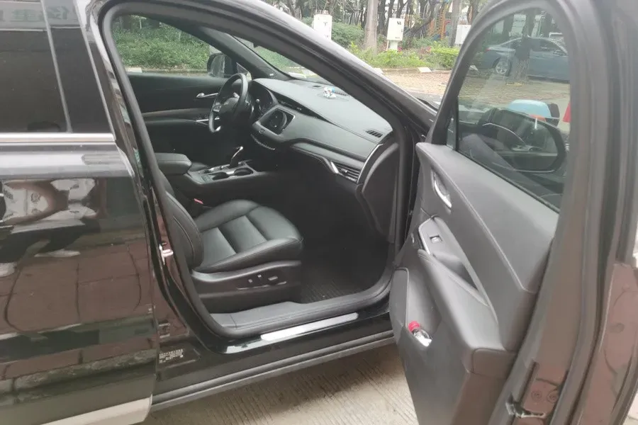 2022 Cadillac XT4 2.0T 237HP L4 9AT,autocango,china used car exporter,china ev exporter,chinese used car exporter,chinese used ev exporter