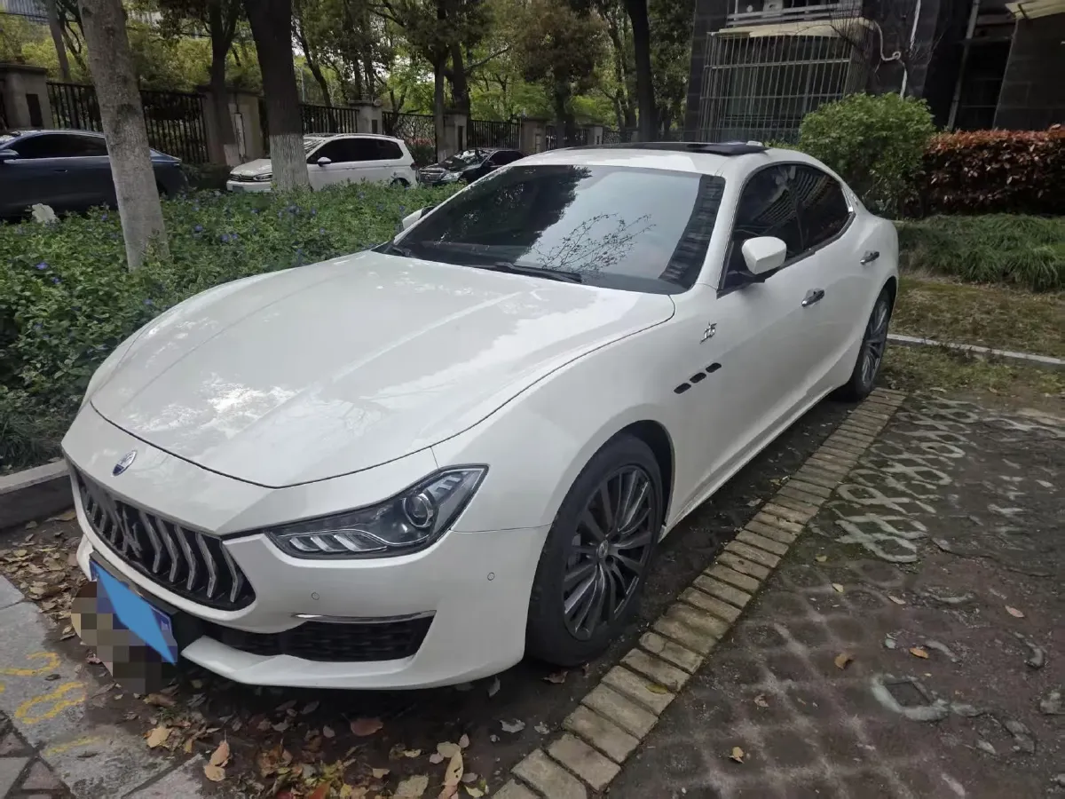 2022 Audi Q7 2.0T 245HP L4 8AT,autocango,china used car exporter,china ev exporter,chinese used car exporter,chinese used ev exporter