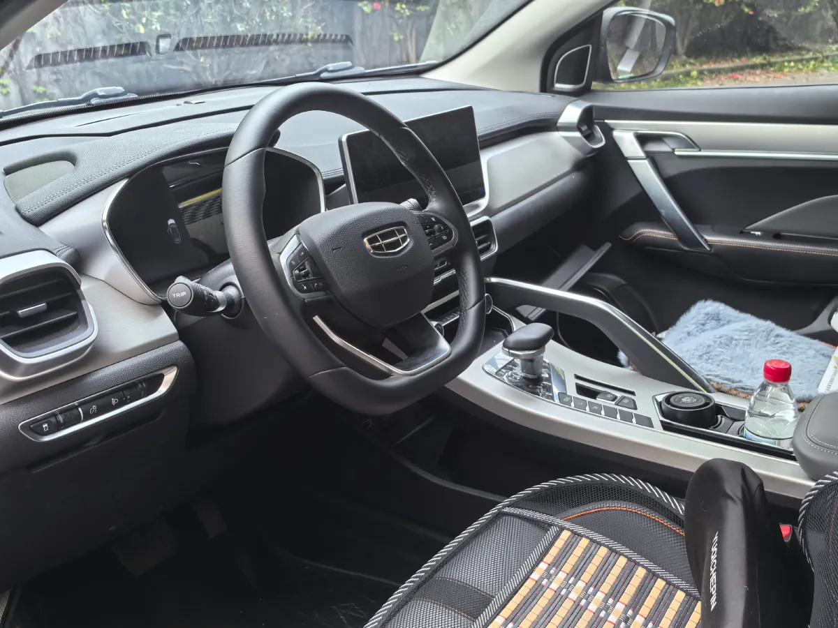 2023 Geely Coolray 1.5T 181HP L4 7DCT,autocango,china used car exporter,china ev exporter,chinese used car exporter,chinese used ev exporter