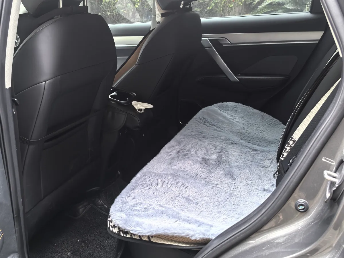 2023 Geely Coolray 1.5T 181HP L4 7DCT,autocango,china used car exporter,china ev exporter,chinese used car exporter,chinese used ev exporter