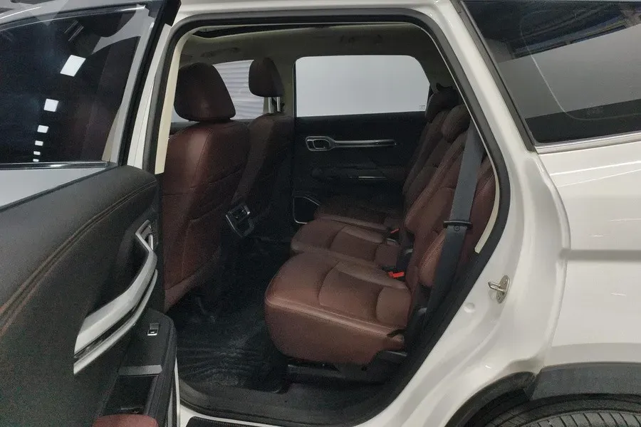 2022 Geely Okavango 1.8T 184HP L4 7DCT,autocango,china used car exporter,china ev exporter,chinese used car exporter,chinese used ev exporter