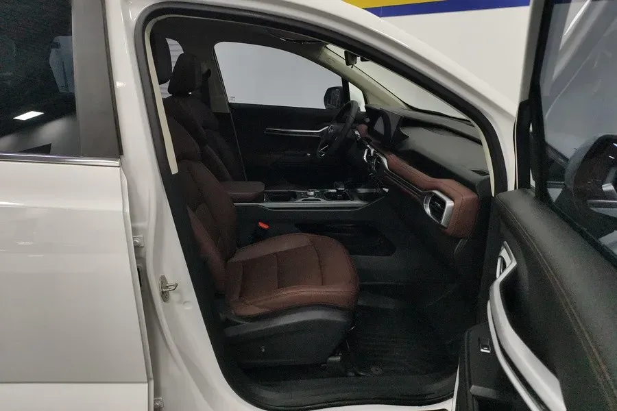 2022 Geely Okavango 1.8T 184HP L4 7DCT,autocango,china used car exporter,china ev exporter,chinese used car exporter,chinese used ev exporter