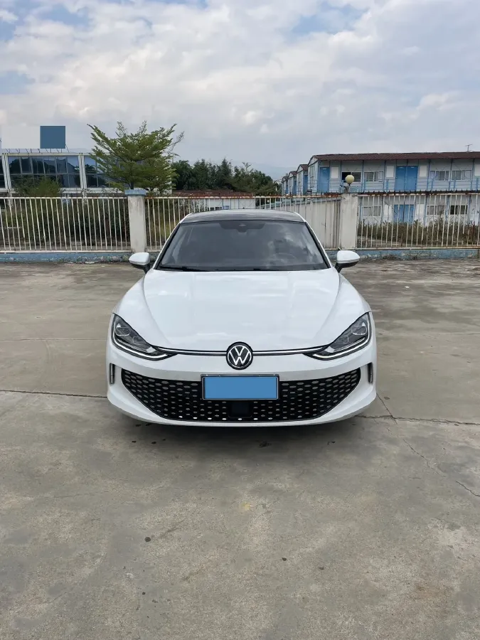 2023 Volkswagen Lamando 1.4T 150HP L4 7DCT,autocango,china used car exporter,china ev exporter,chinese used car exporter,chinese used ev exporter