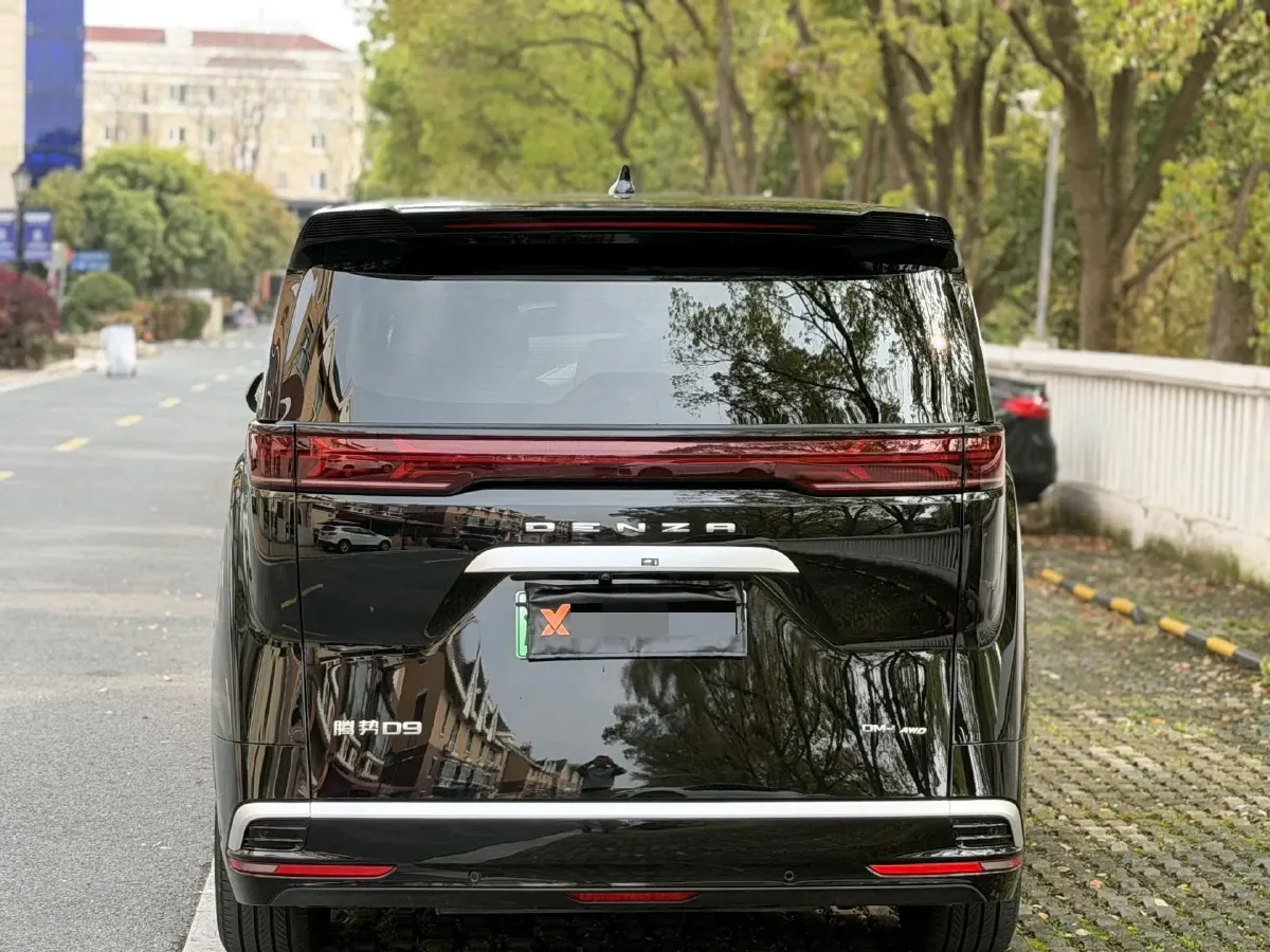 2024 Denza D9 1.5T 139HP L4 E-CVT PHEV 40KWH,autocango,china used car exporter,china ev exporter,chinese used car exporter,chinese used ev exporter