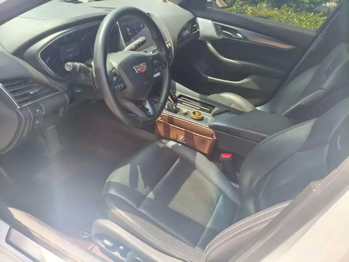 2021 Cadillac CT5 2.0T 237HP L4 10AT,autocango,china used car exporter,china ev exporter,chinese used car exporter,chinese used ev exporter