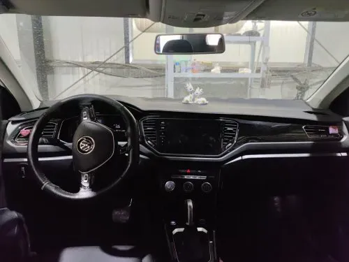 2022 Volkswagen T-Roc 1.4T 150HP L4 7DCT,autocango,china used car exporter,china ev exporter,chinese used car exporter,chinese used ev exporter