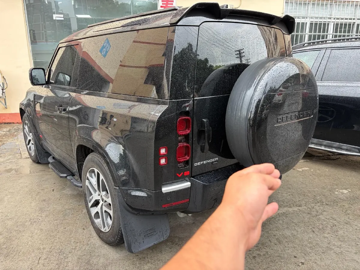 2023 Land Rover Defender 3.0T 400HP L6 8AT,autocango,china used car exporter,china ev exporter,chinese used car exporter,chinese used ev exporter