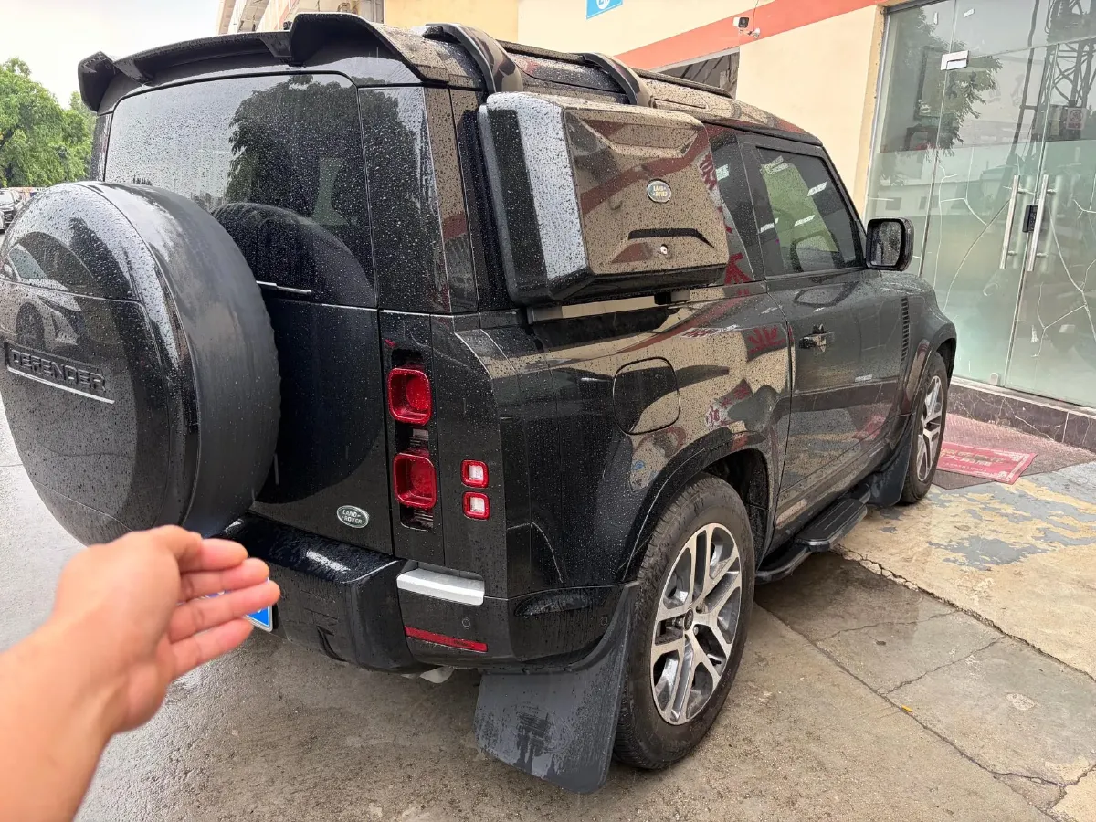 2023 Land Rover Defender 3.0T 400HP L6 8AT,autocango,china used car exporter,china ev exporter,chinese used car exporter,chinese used ev exporter