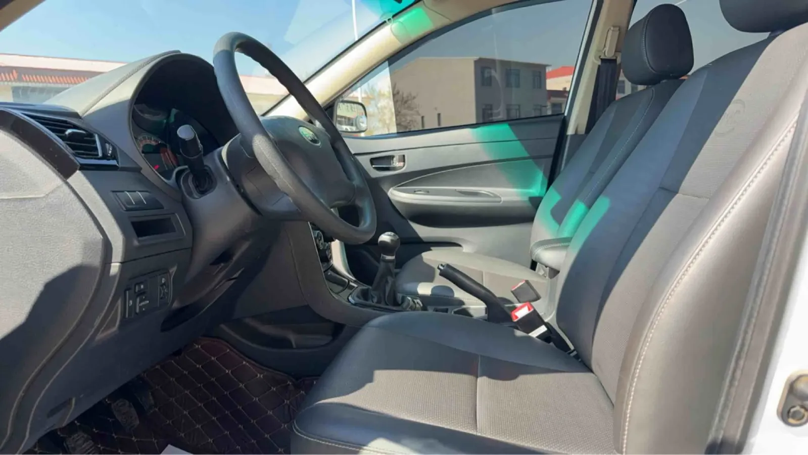 2020 BYD F3 1.5L 109HP L4 5MT,autocango,china used car exporter,china ev exporter,chinese used car exporter,chinese used ev exporter