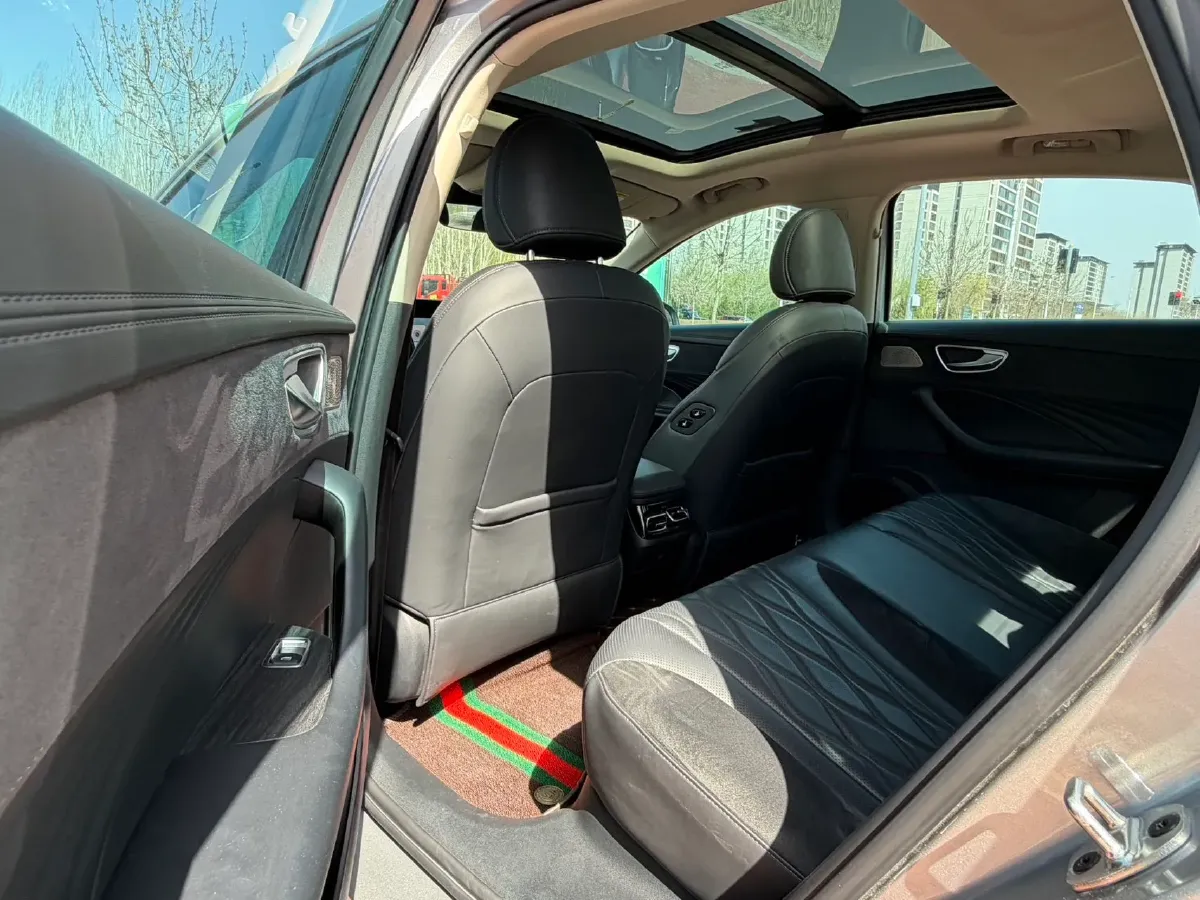 2023 Roewe D7 1.5L 112HP L4 1DHT PHEV 21.4KWH,autocango,china used car exporter,china ev exporter,chinese used car exporter,chinese used ev exporter