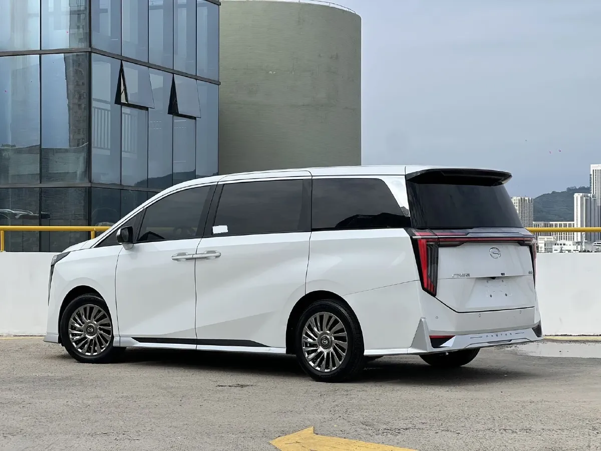 2023 GAC Trumpchi M8 2.0T 252HP L4 8AT,autocango,china used car exporter,china ev exporter,chinese used car exporter,chinese used ev exporter