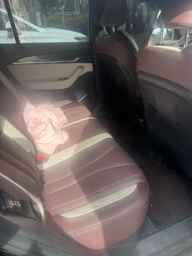 2024 Geely Monjaro 2.0T 218HP L4 7DCT,autocango,china used car exporter,china ev exporter,chinese used car exporter,chinese used ev exporter