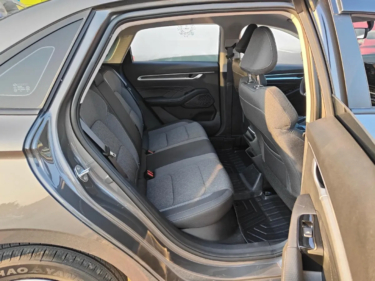 2025 Geely Emgrand 1.5L 127HP L4 5MT,autocango,china used car exporter,china ev exporter,chinese used car exporter,chinese used ev exporter