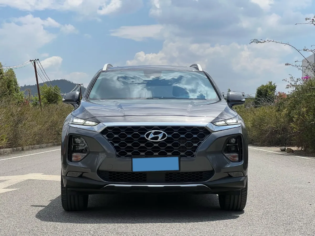 2019 Hyundai Santafe 2.0T 230HP L4 8AT,autocango,china used car exporter,china ev exporter,chinese used car exporter,chinese used ev exporter