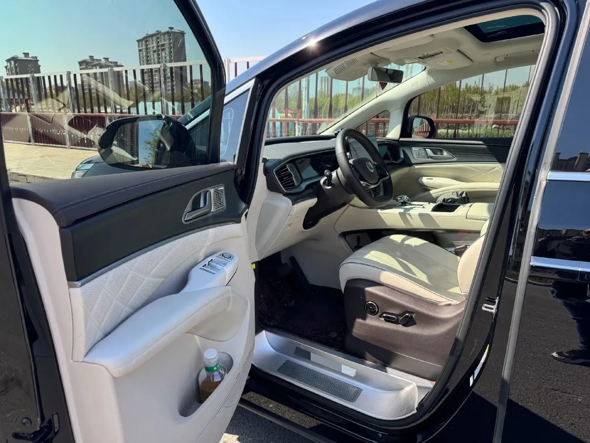 2024 Denza D9 1.5T 139HP L4 E-CVT PHEV 40KWH,autocango,china used car exporter,china ev exporter,chinese used car exporter,chinese used ev exporter