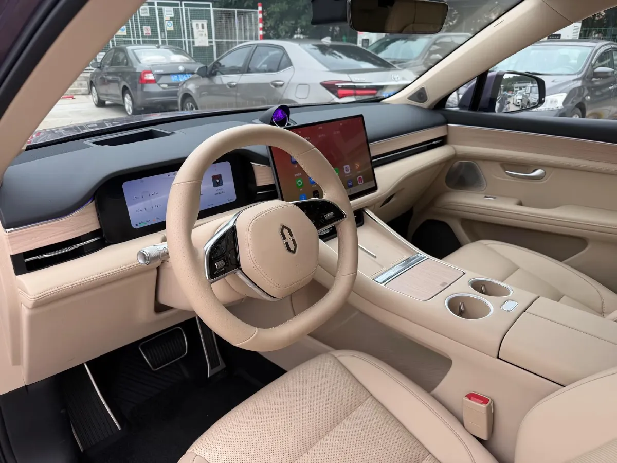 2025 AITO AITO M5 1.5T 152HP L4 REEV 42KWH,autocango,china used car exporter,china ev exporter,chinese used car exporter,chinese used ev exporter