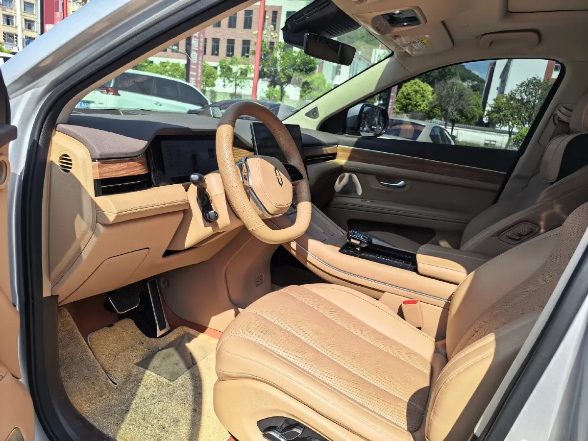 2024 AITO AITO M7 1.5T 152HP L4 REEV 42KWH,autocango,china used car exporter,china ev exporter,chinese used car exporter,chinese used ev exporter