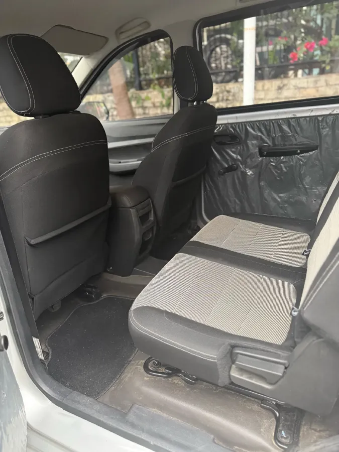 2021 WuLing HongGuang 1.5L 99HP L4 6MT,autocango,china used car exporter,china ev exporter,chinese used car exporter,chinese used ev exporter