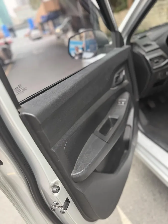 2021 WuLing HongGuang 1.5L 99HP L4 6MT,autocango,china used car exporter,china ev exporter,chinese used car exporter,chinese used ev exporter